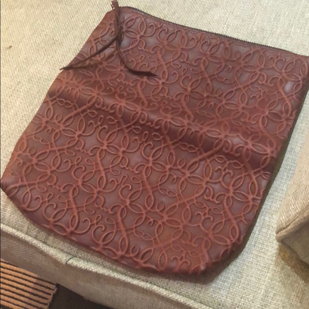 Pouch - Picture 2 of 4